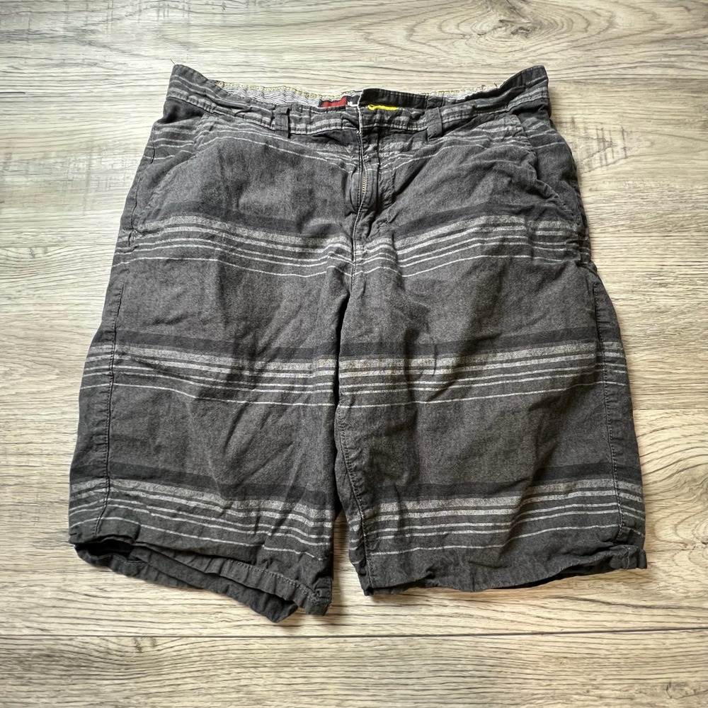 Tony Hawk Shorts‎ Mens 32 Gray Striped Cotton Skateboard Casual Skater Summer